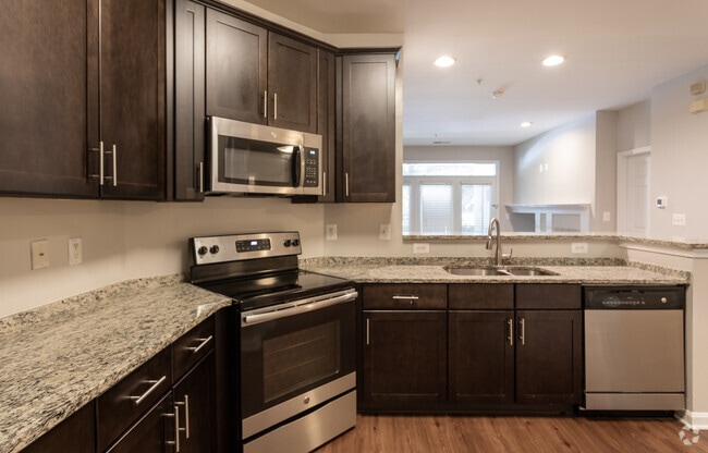 2BR, 2BA - 1271 SF - Vivant Woodholme