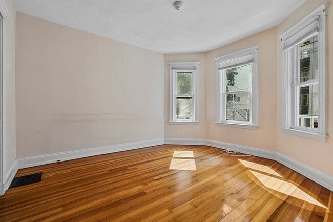 Photo - 31 Harold St Unit A