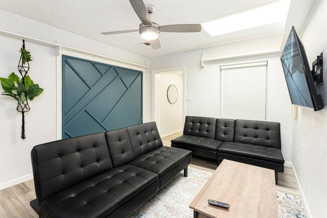 Building Photo - 1211 Co Rd 431 Unit ID1094197P