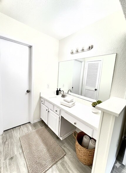 Photo - 1508 Grantbrook Ln