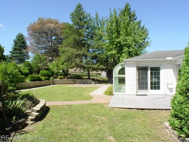 Photo - 47605 Powell Rd