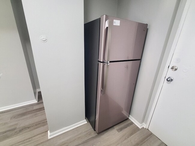 Photo - 760 Cummins Hwy Unit 18