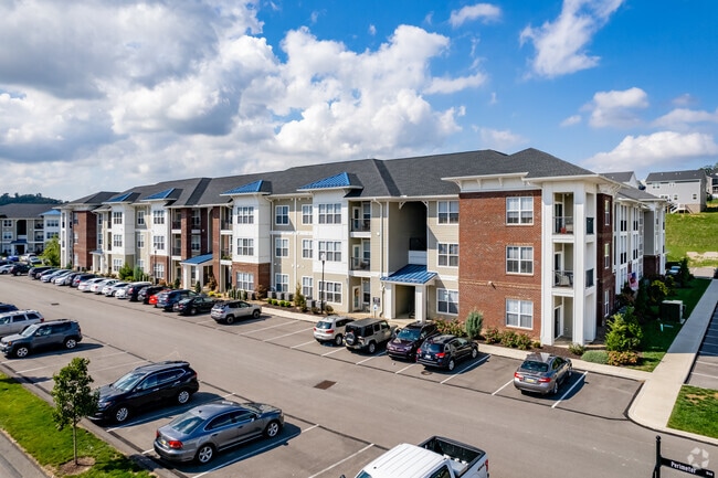 The Flats at Summit Station - The Flats at Summit Station