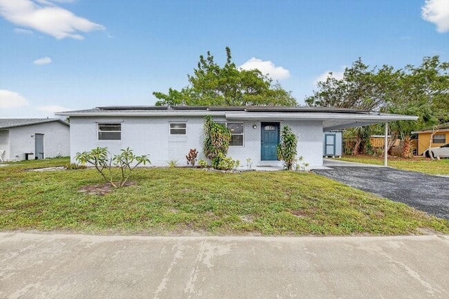 Photo - 291 NW 7th Ct