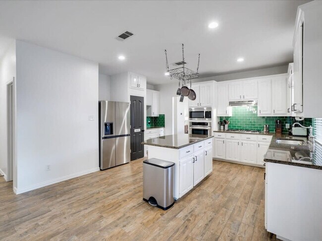 Photo - 5832 Clear Creek Dr Unit SI ID1019550P