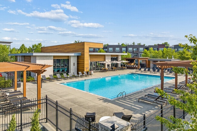 Outdoor Pool - HQ Flats