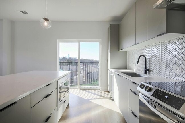 Photo - 2500 Longview St Unit 501