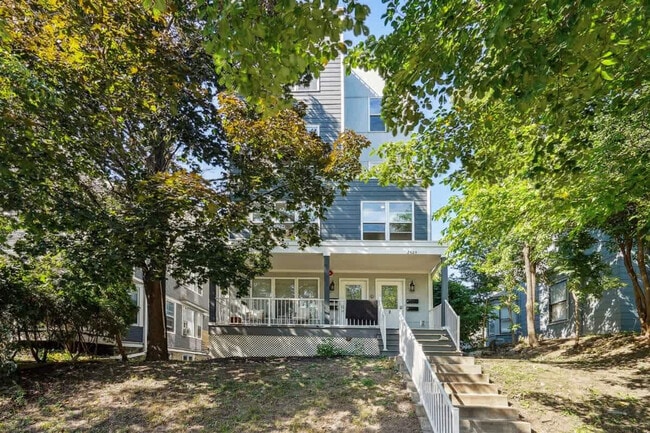 Photo - 2424 Lyndale Ave S Unit SI ID1250756P