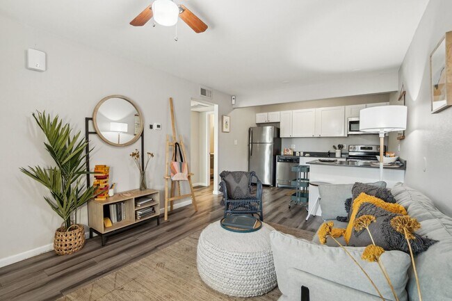 Photo - Aqua Apartments