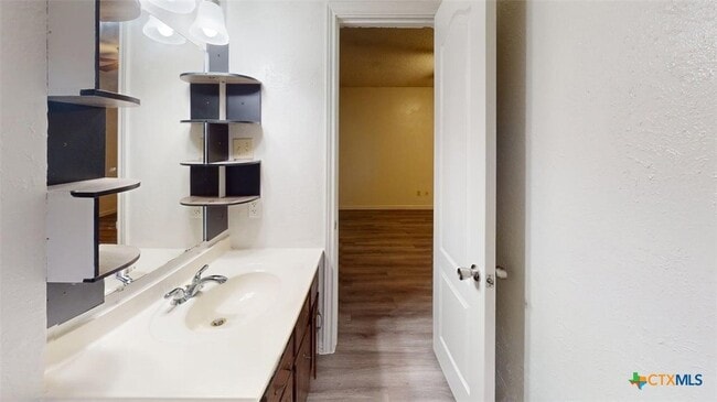 Photo - 1804 Clarawood Dr