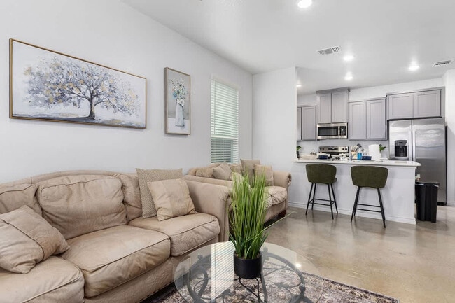 Photo - 101 S 50th St Unit ID1324867P