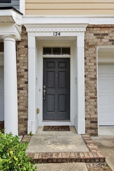 Photo - 124 Palm Cove Way