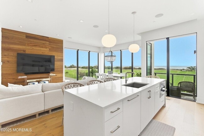 Building Photo - 200 Ocean Ave N