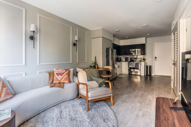 Photo - 320 Queen Anne Ave N Unit ID1378257P