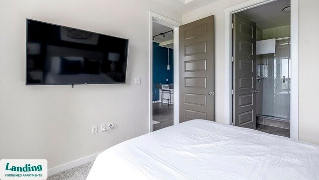 Photo - 825 Usener St Unit 829