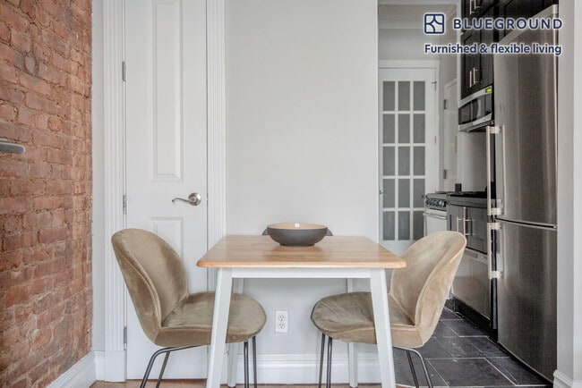 Photo - 53 Leroy St Unit FL1-ID1262