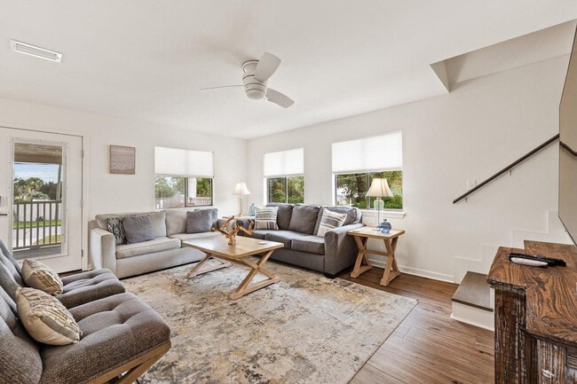 Building Photo - 22103 Lakeview Dr Unit SI ID1447140P