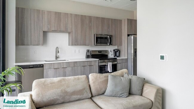 Photo - 600 19th St N Unit 206