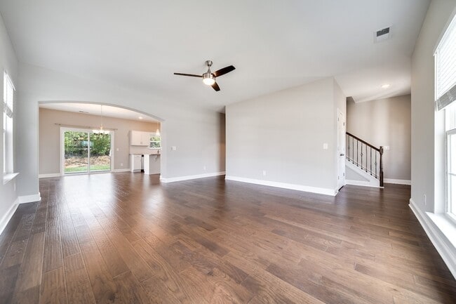 Photo - 1398 Wentworth Dr