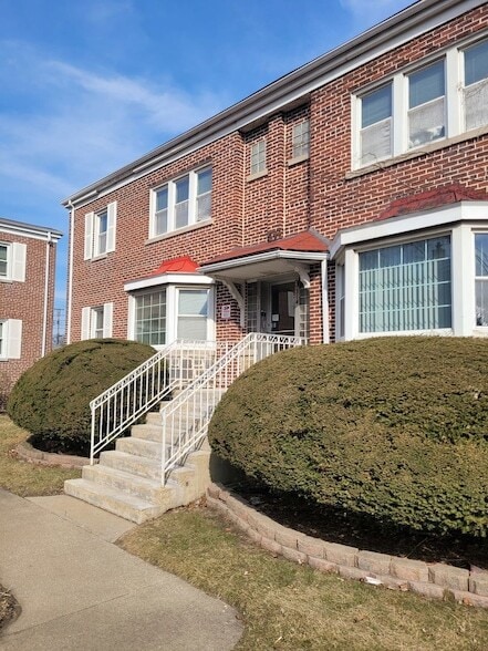 Building Photo - 312 E 83rd St Unit 1