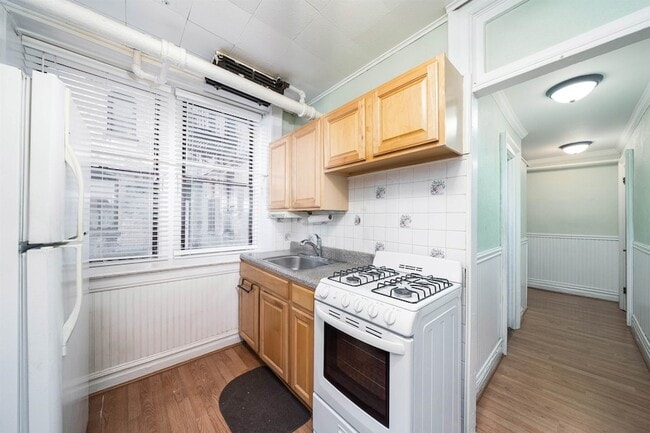 Photo - 179 Manhattan Ave Unit BR