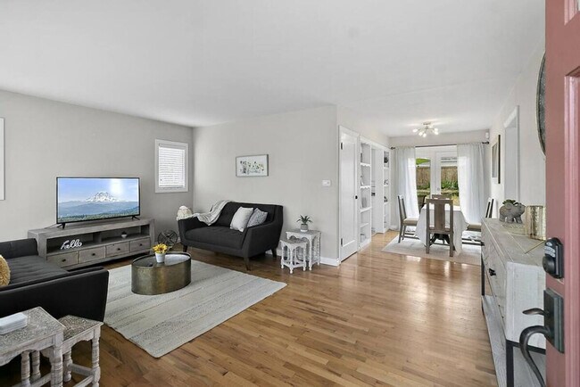 Photo - 4506 N Ferdinand St Unit ID1296618P