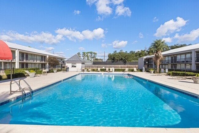 Temporary - 1400 W Tunnel Blvd