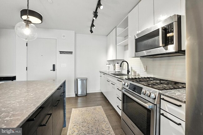 Photo - 70 N Street SE Unit 913 Unit 913