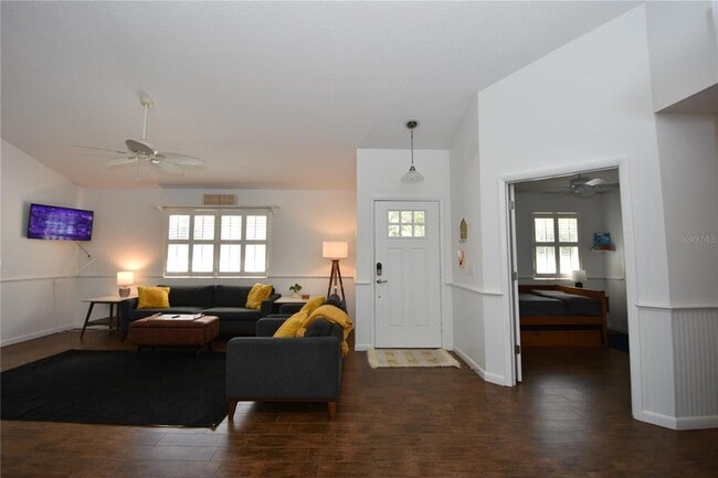 Photo - 35 Andover Dr