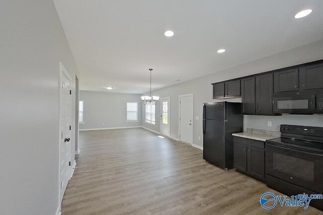 Photo - 30 HAWK LN