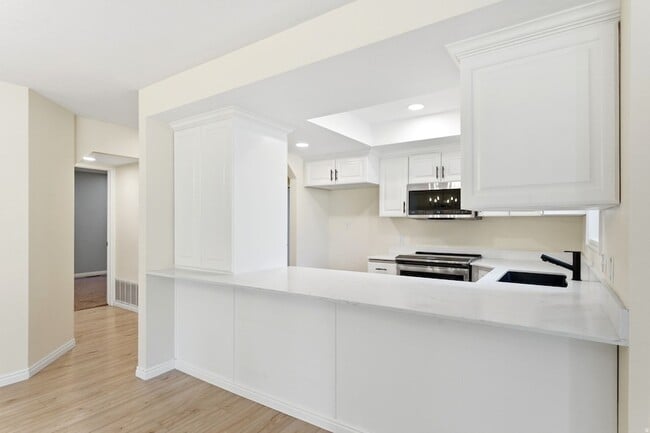 Photo - 1041 W Grindelwald Ct Unit R-5