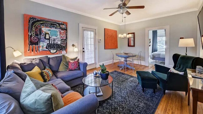 Building Photo - 800 Magnolia Ave Unit ID1331015P