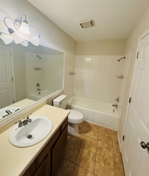 Photo - 825 Denmark Dr