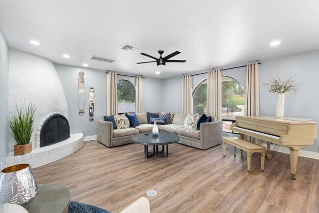 Photo - 1010 E Sorenson Cir Unit ID1309649P