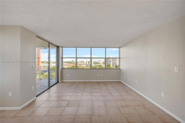 Photo - 1300 NE Miami Gardens Dr Unit 714E