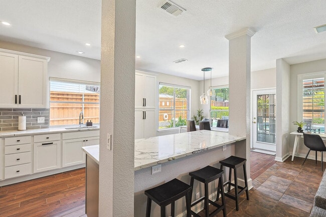 Photo - 746 River Oak Way Unit ID1029263P