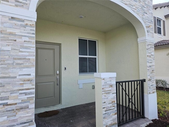 Photo - 2530 SE 29th St