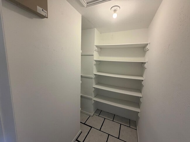 Photo - 4310 42nd St