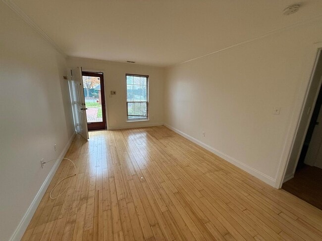 Photo - 10 Society Hill Dr N