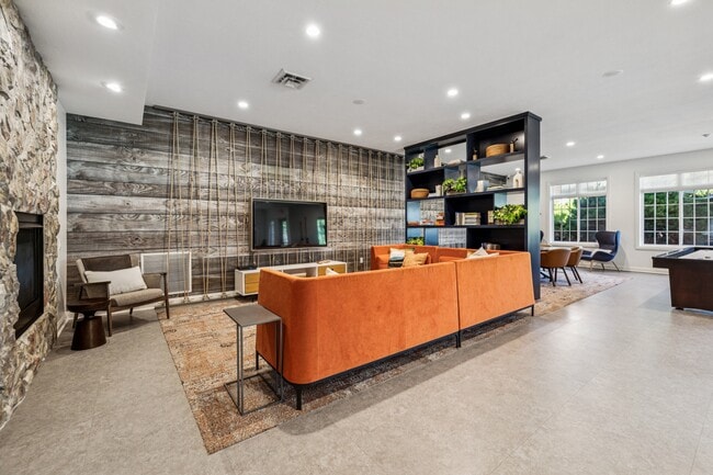 Photo - Lakeside Village Apartment Homes