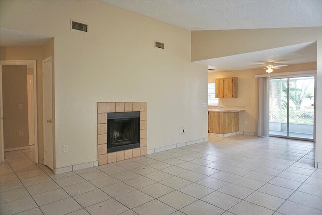 Photo - 817 Whisper Lake Ct