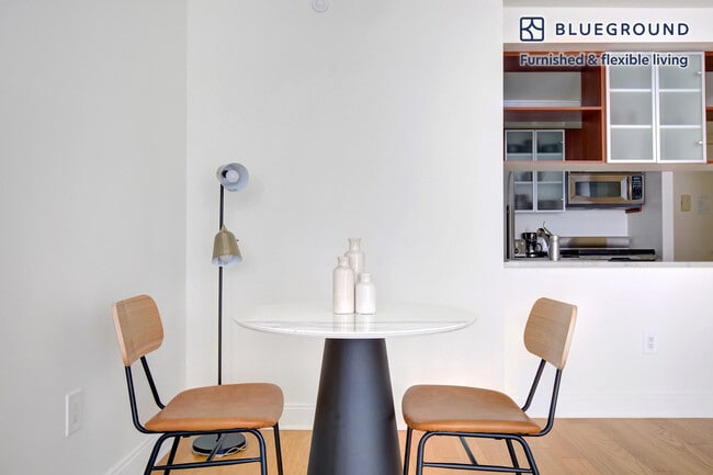 Photo - 215 E 96th St Unit FL21-ID688