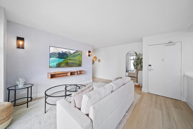 Building Photo - 2464 Prince Edward St Unit ID1327712P