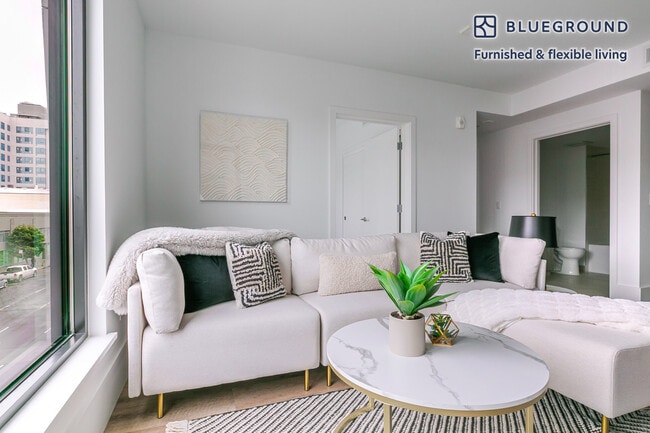 Photo - 1288 Howard St Unit SI FL4-ID2123