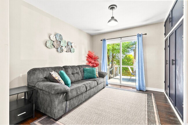Photo - 107 Smith Ave Unit SI ID1531273P