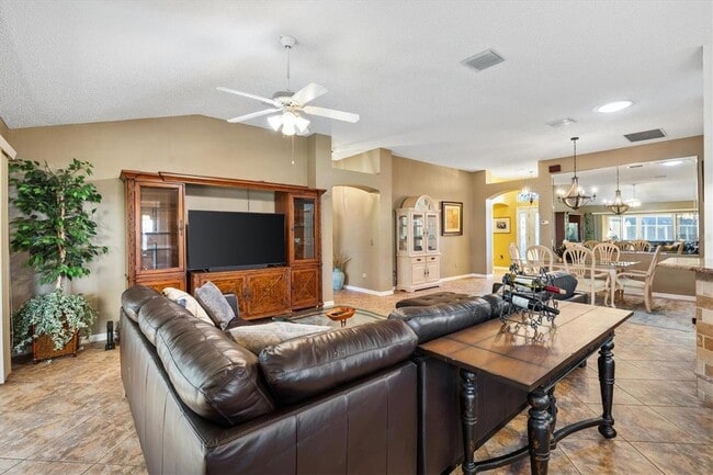 Photo - 1505 Doria Ln