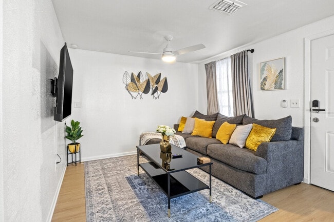 Photo - 3721 E Clifton St Unit ID1343014P