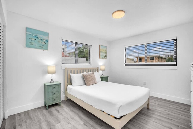 Photo - 653 SW 2nd St Unit SI ID1574014P