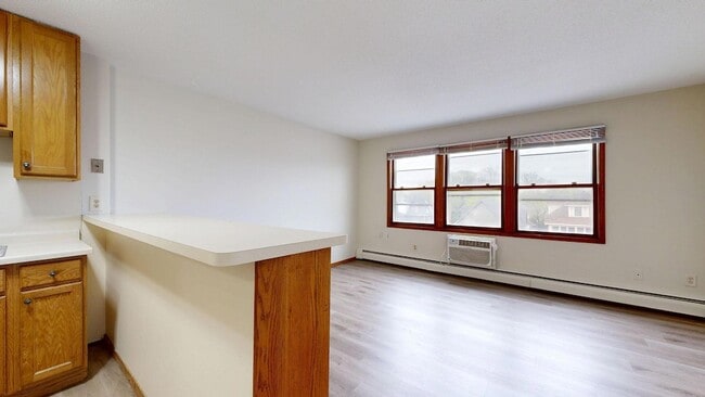 Photo - 2216 Pleasant Ave Unit 212