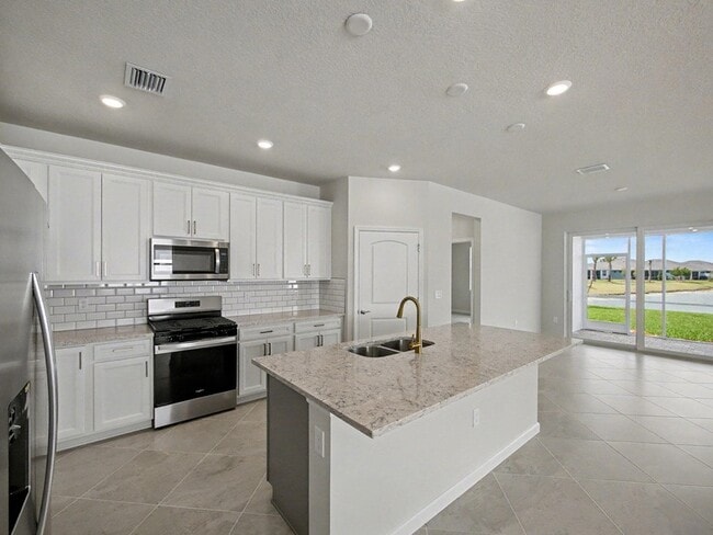 Photo - 14172 SW Incarnadine Ln